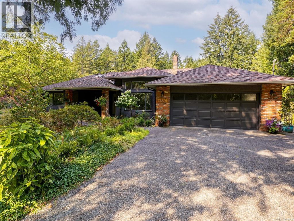 4860 Excelsior Rd, Saanich