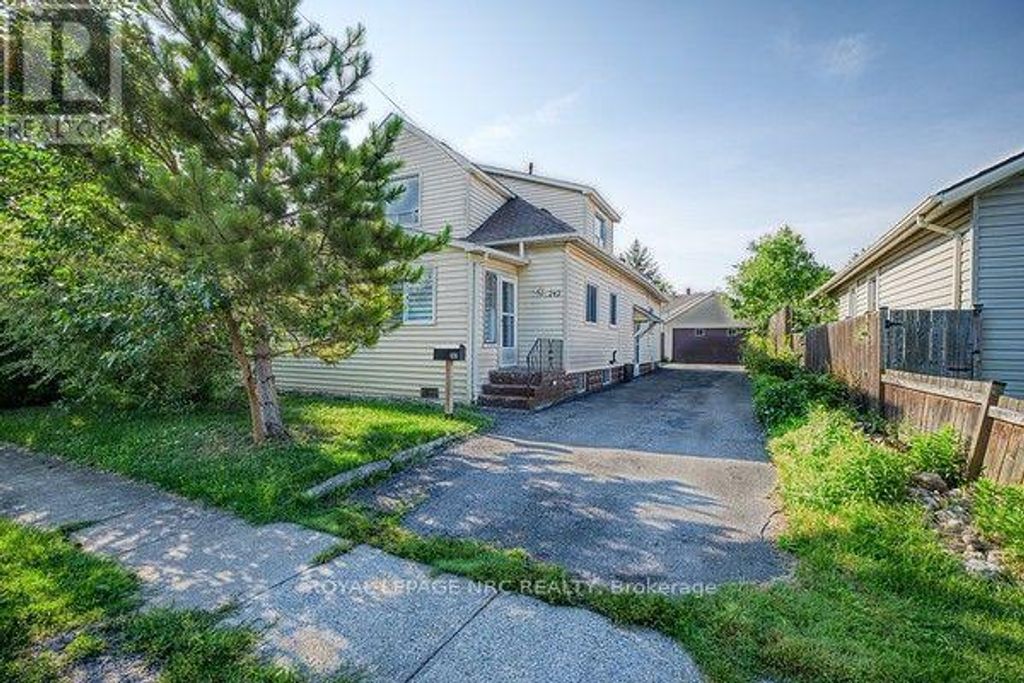242 Henrietta Street, Fort Erie (central)