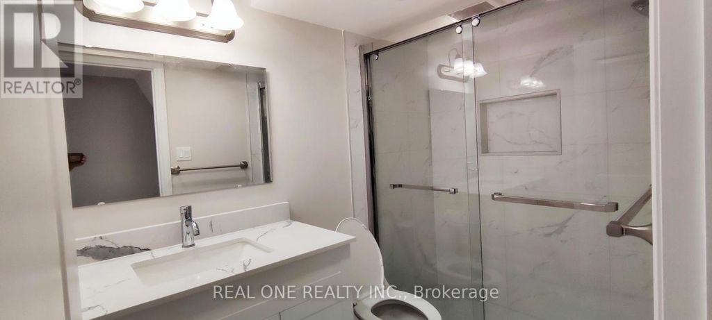 Bsmt B - 22 Cloverridge Avenue, East Gwillimbury (holland Landing)
