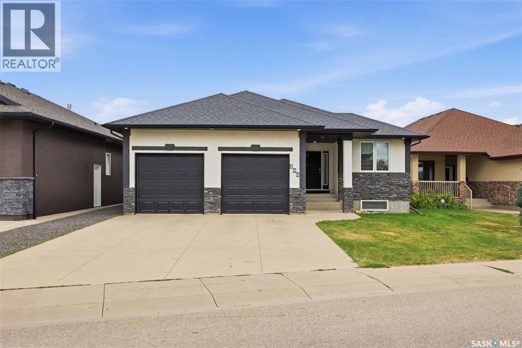 206 Muzyka Road, Saskatoon