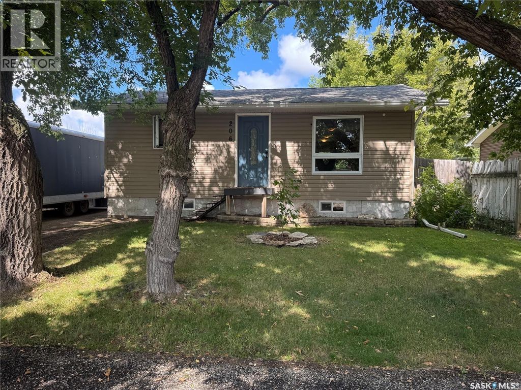 206 2nd Street N, Wakaw