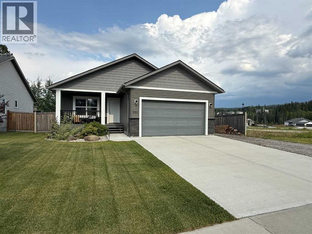 223 Eaton Drive, Hinton