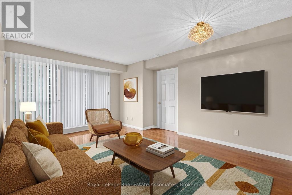 908 - 7 Michael Power Place, Toronto (islington-City Centre West)