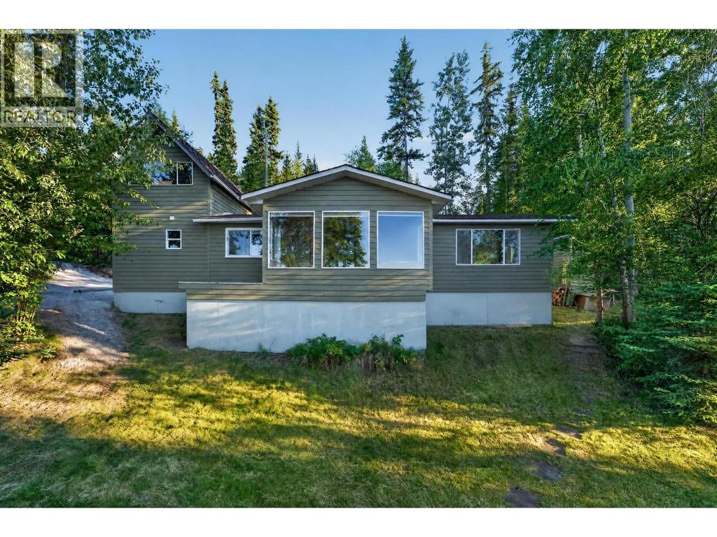 52200 Lloyd Drive, Cluculz Lake