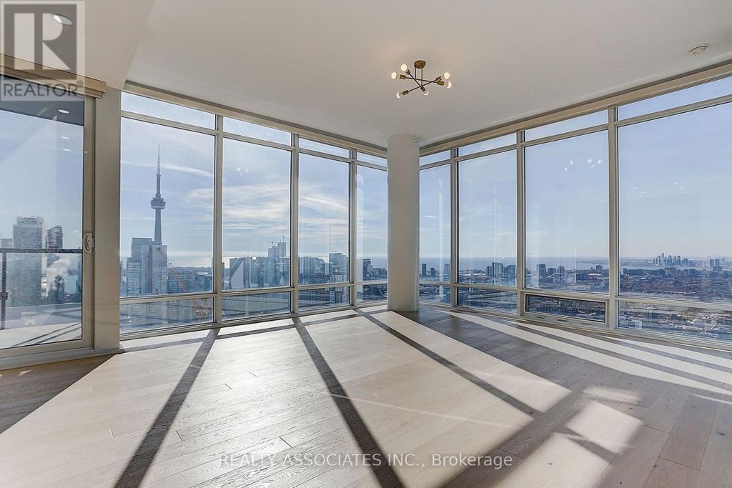 4310 - 488 University Avenue, Toronto (university)