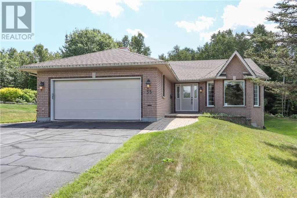 35 Bonnie Drive, Lively