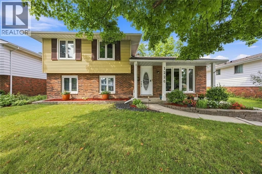 1226 Wiltshire Drive, Sarnia