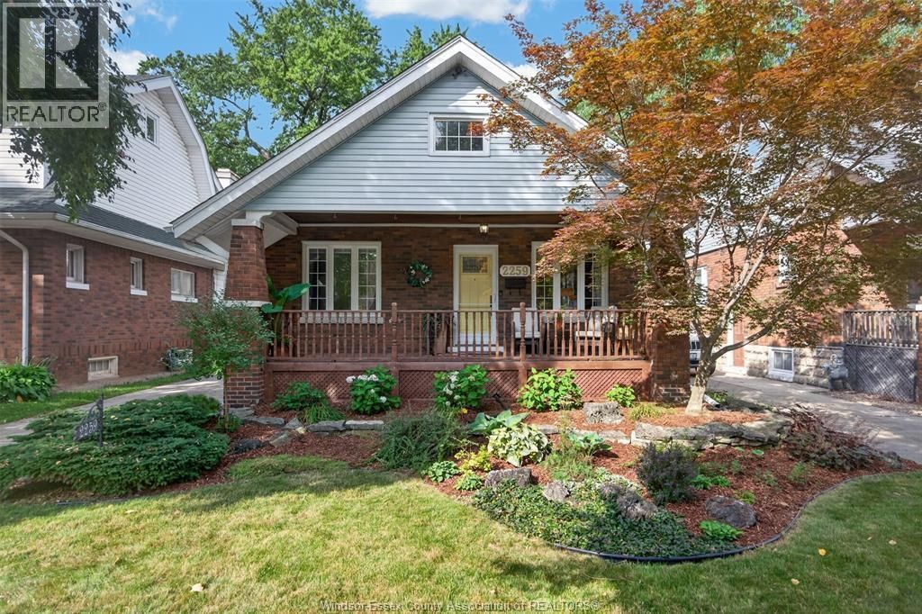 2259 Lincoln, Windsor