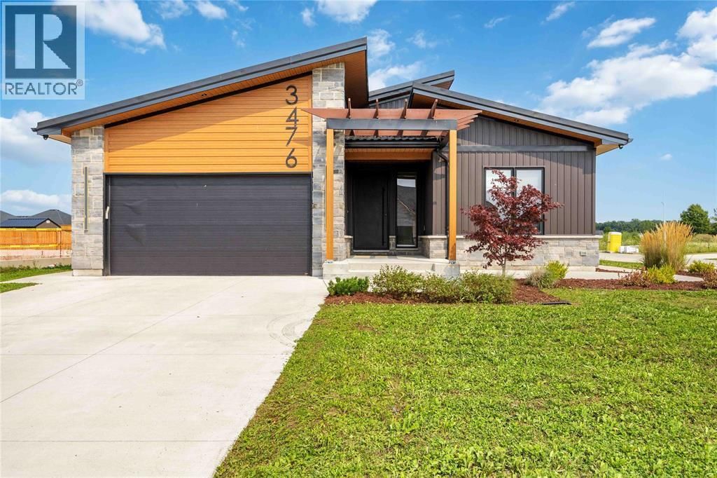 3476 Paul Crescent, Plympton-Wyoming