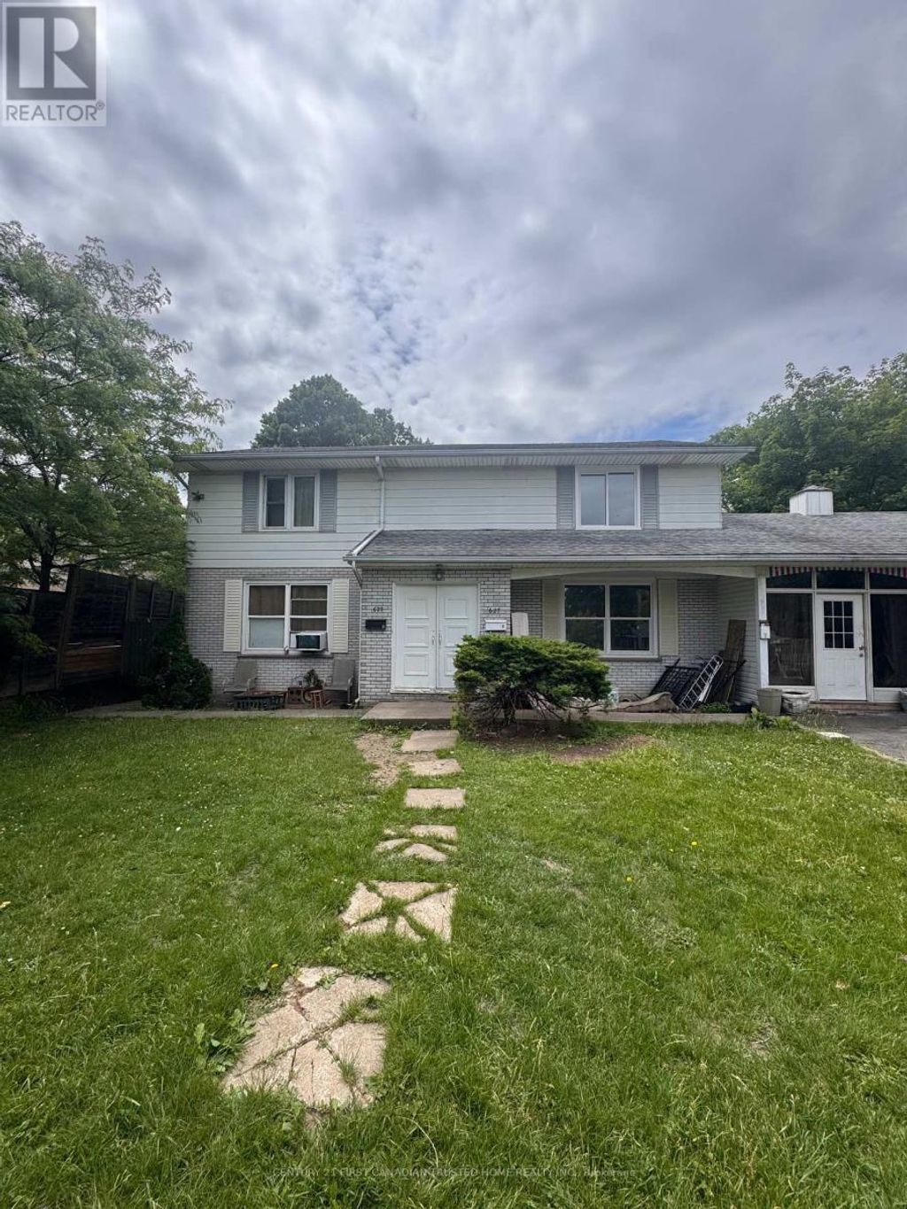 1 - 627 Commissioners Road E, London South (south R)