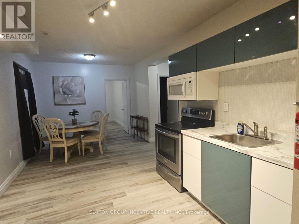 Unit 2 - 2091 25th Side Road, Innisfil (alcona)