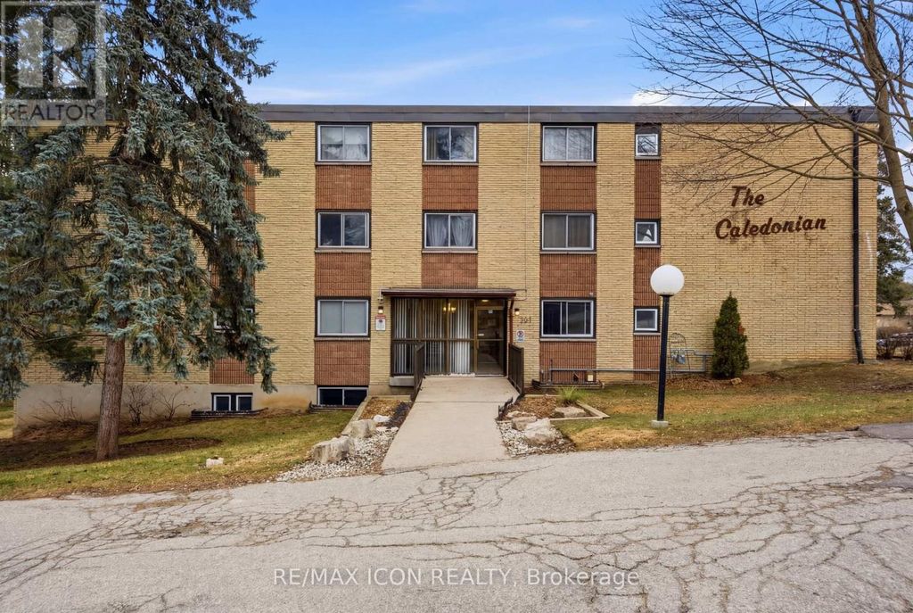 206 - 944 Caledonian View, Cambridge