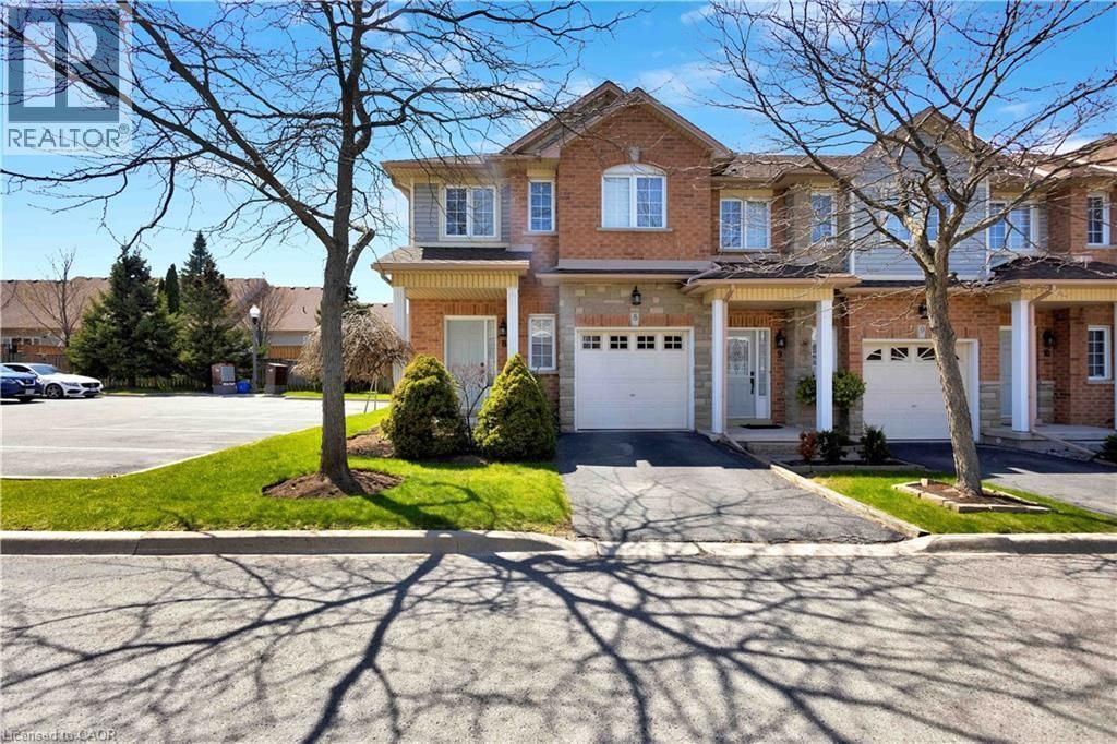 232 Stonehenge Drive Unit# 8, Ancaster