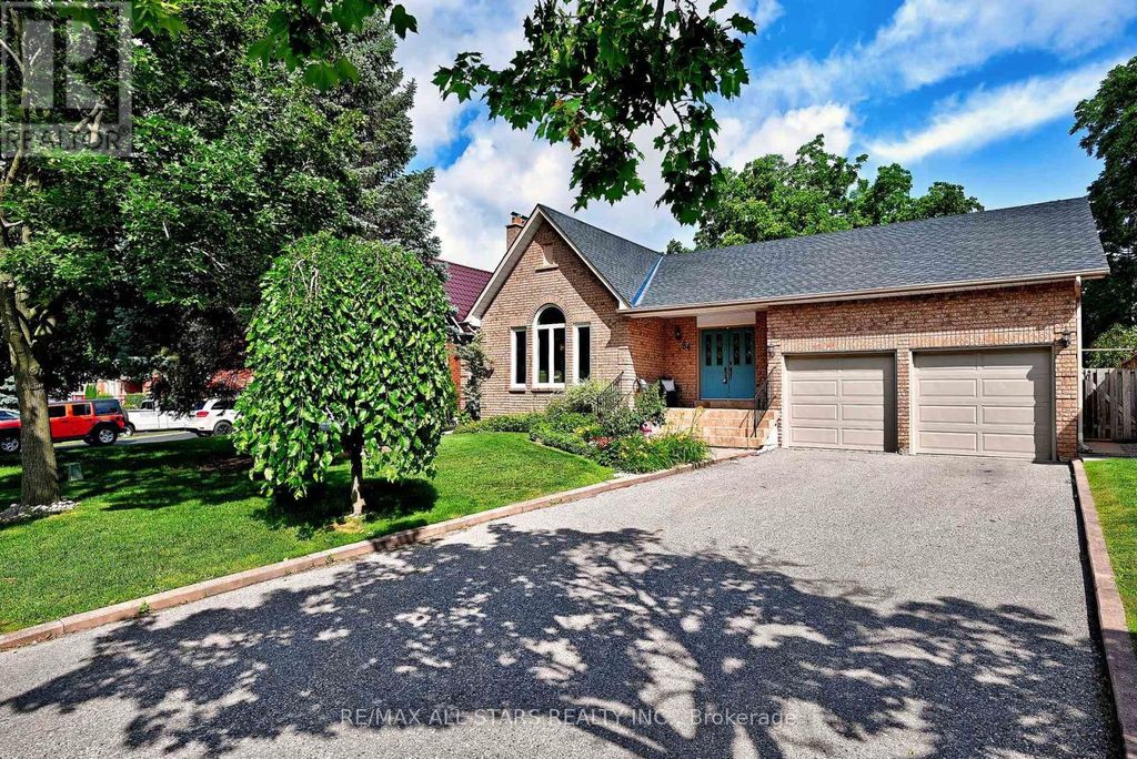 34 Captain Armstrong Lane, Markham (sherwood-Amberglen)