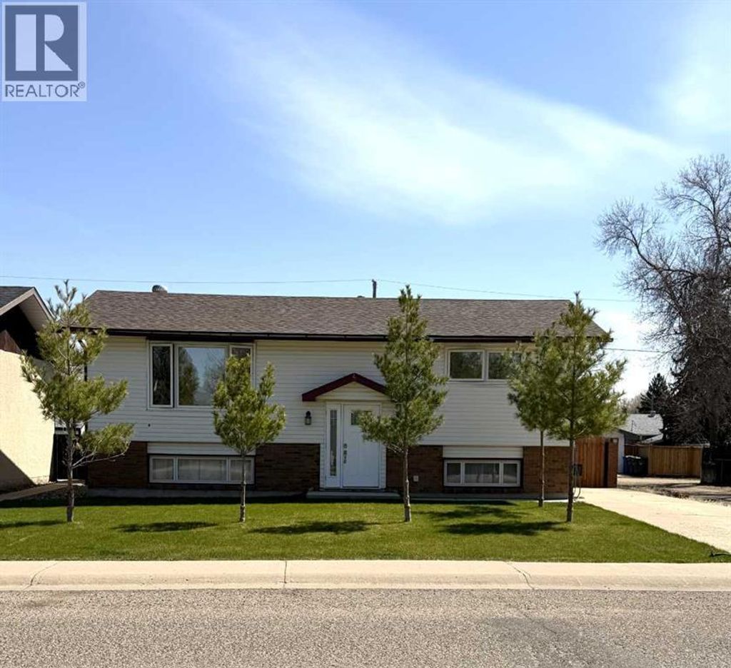 1539 4 Avenue Ne, Medicine Hat