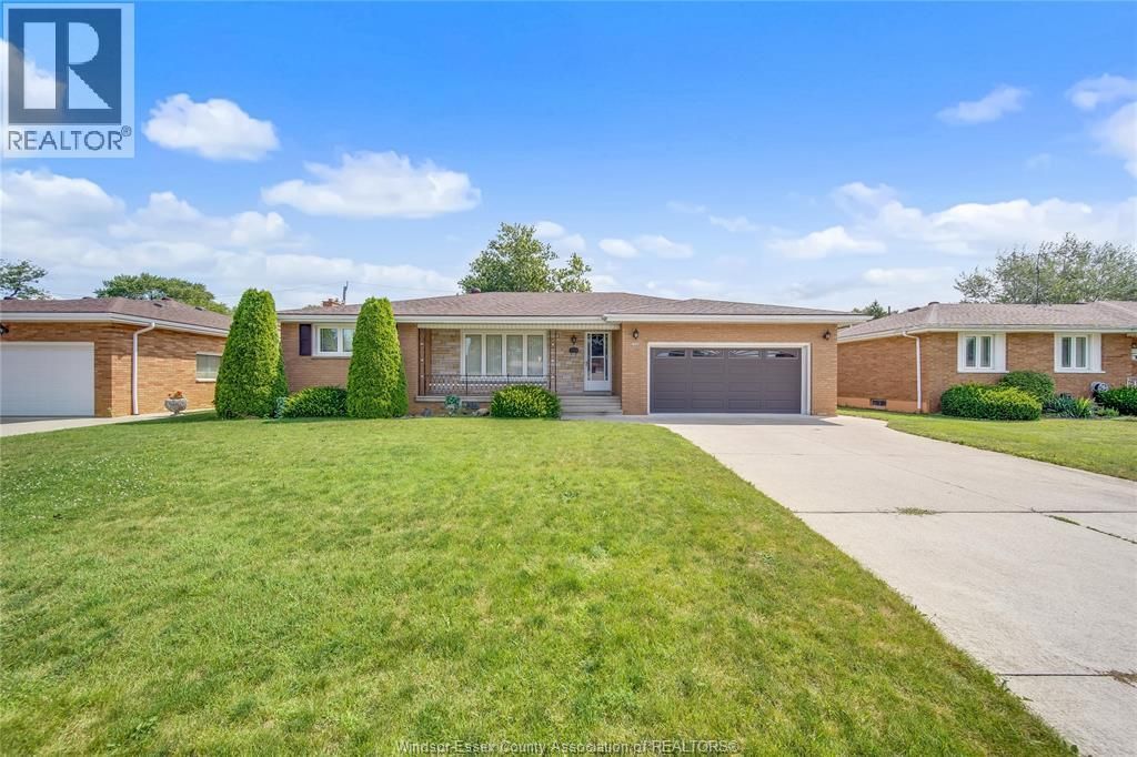 2506 Longfellow Avenue, Windsor