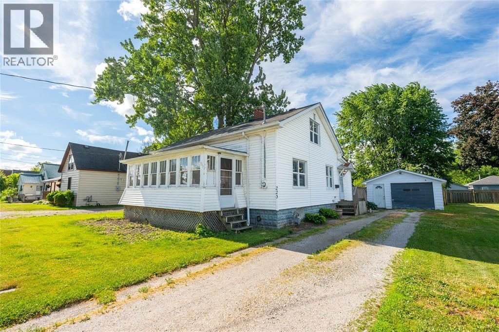 223 King Street, Wallaceburg
