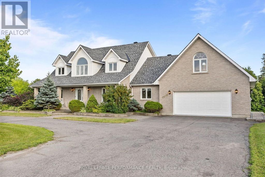 1436 Notre Dame Street, Russell
