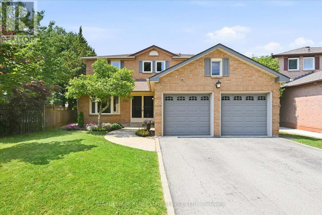 1512 Princeton Crescent, Oakville (cp College Park)