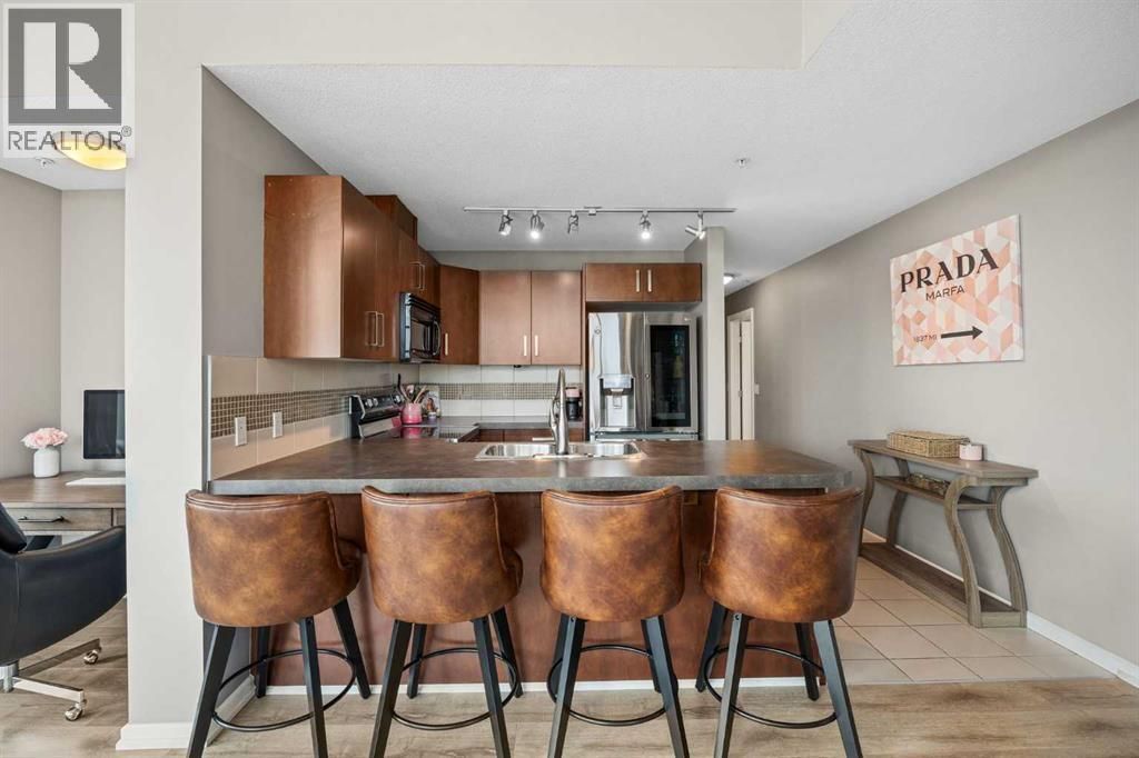 206, 210 15 Avenue Se, Calgary