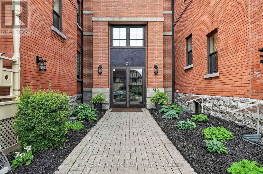 101 - 419 Laurier Avenue E, Ottawa