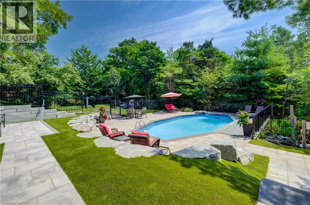 7664 Maltby Road E, Puslinch