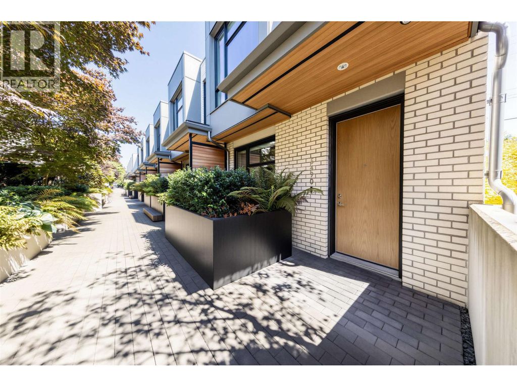 5490 Oak Street, Vancouver