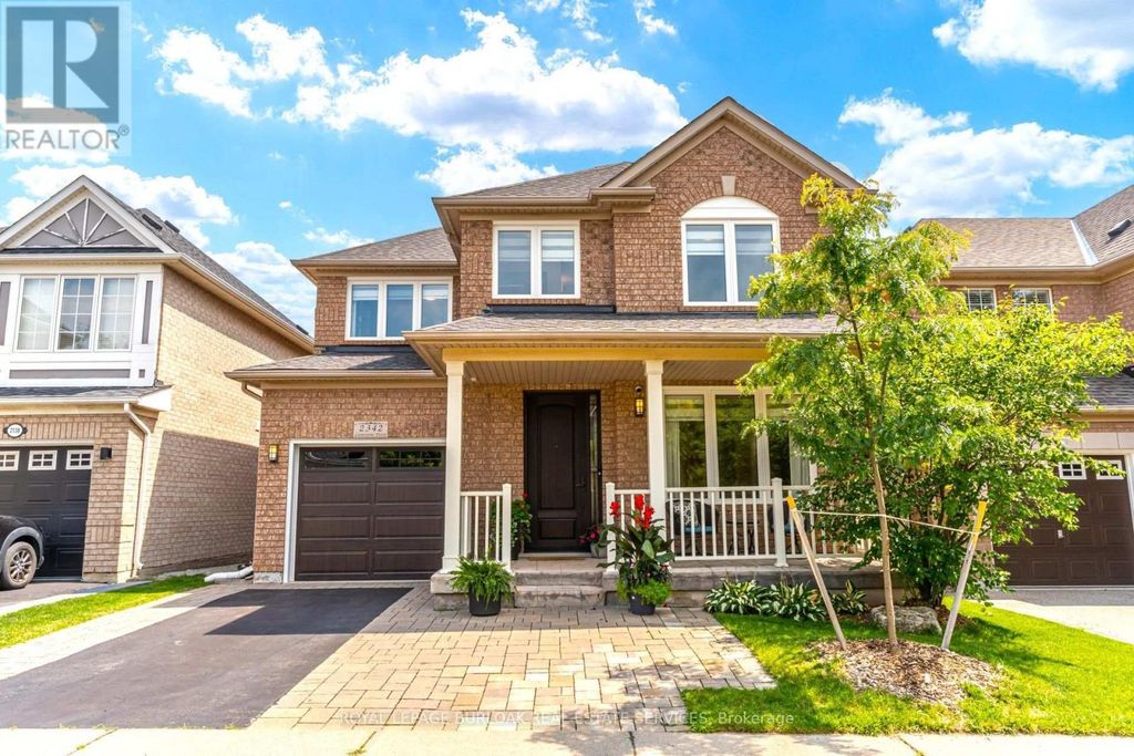 2342 Lionstone Drive, Oakville (wm Westmount)