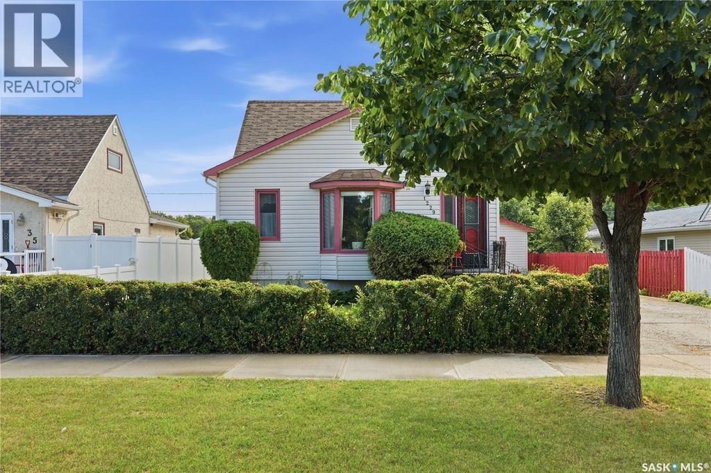 1229 Willow Avenue, Moose Jaw