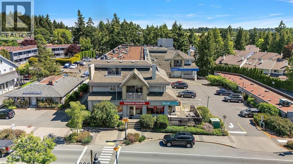 302 7143 West Saanich Rd, Central Saanich