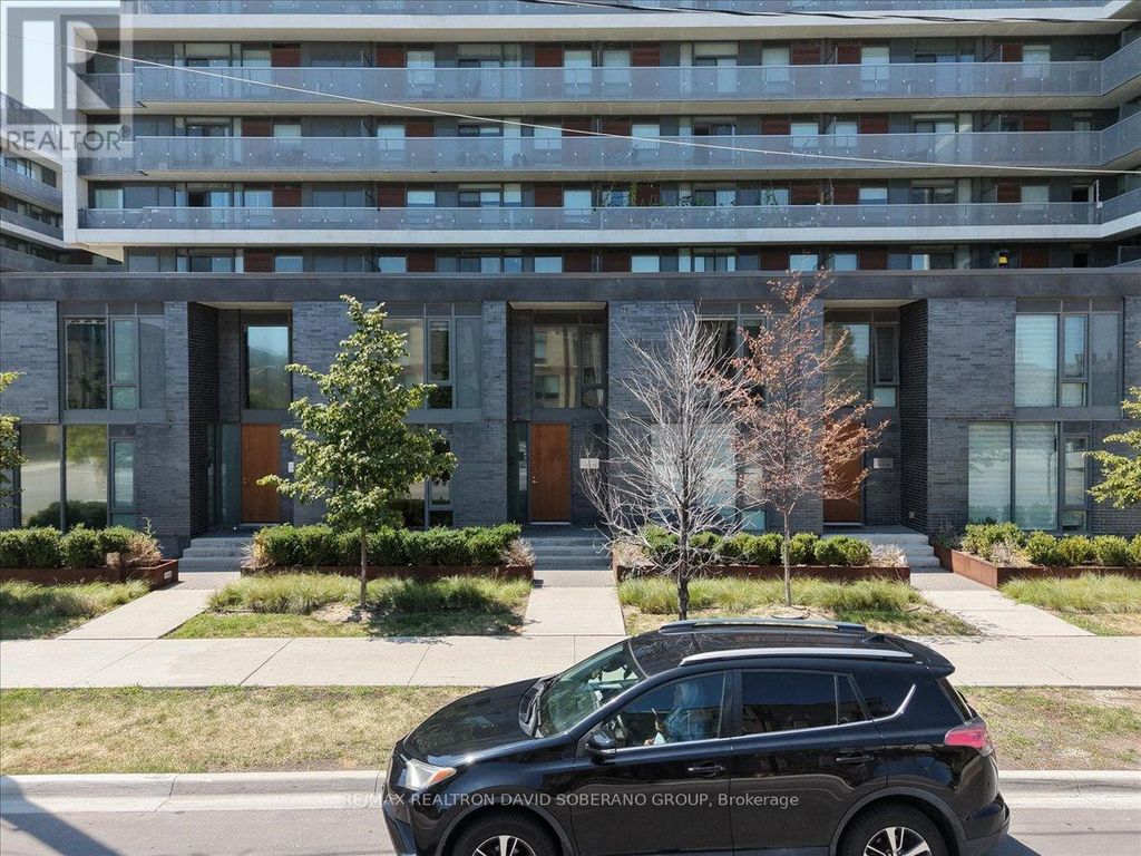 112 Varna Drive, Toronto (englemount-Lawrence)