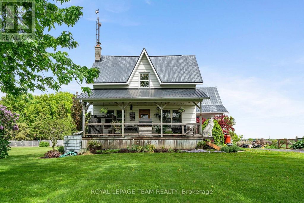 13585 County 9 Road, North Dundas