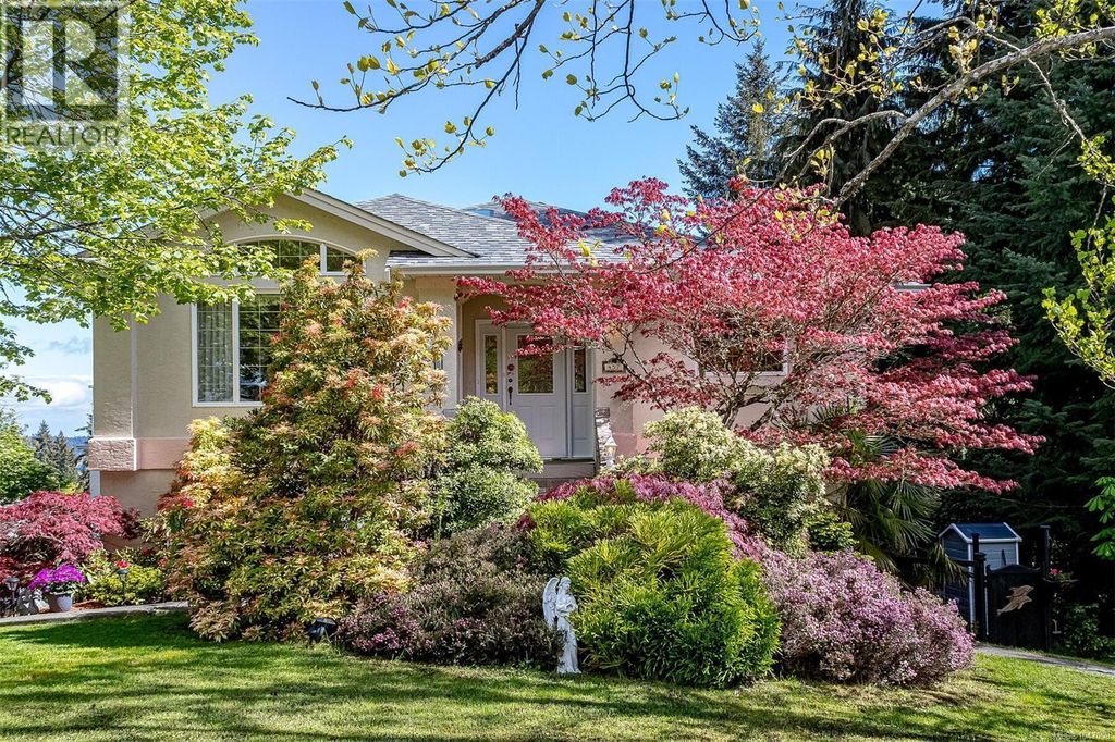 457 Thetis Dr, Ladysmith