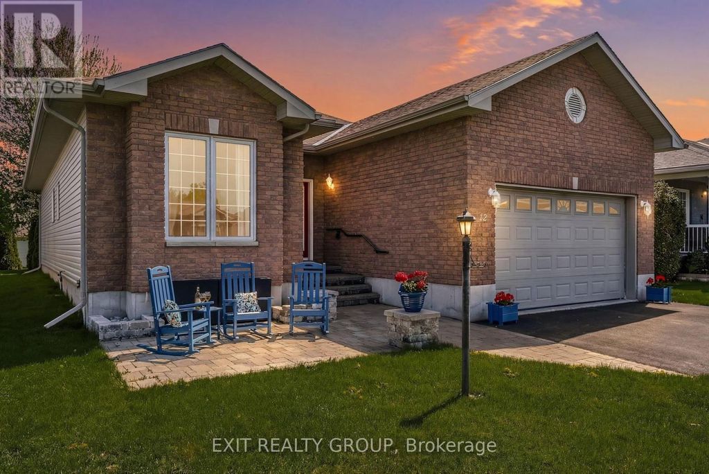 12 Aletha Drive, Prince Edward County (wellington)