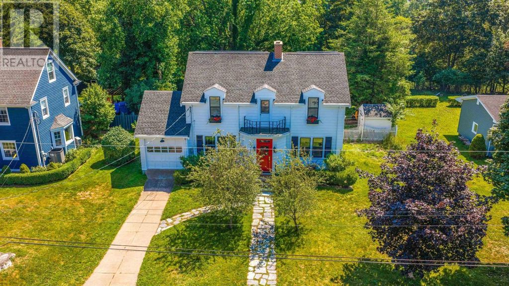 36 Highland Drive, Truro