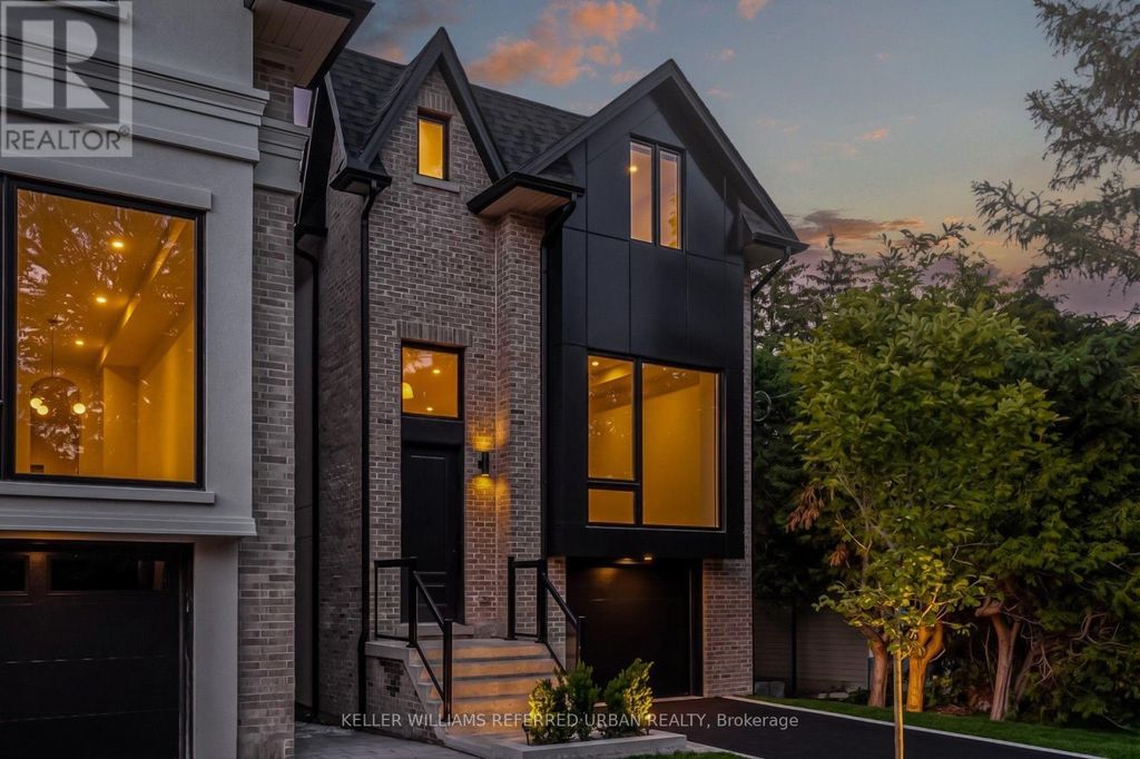 37 Wesley Avenue, Mississauga (port Credit)