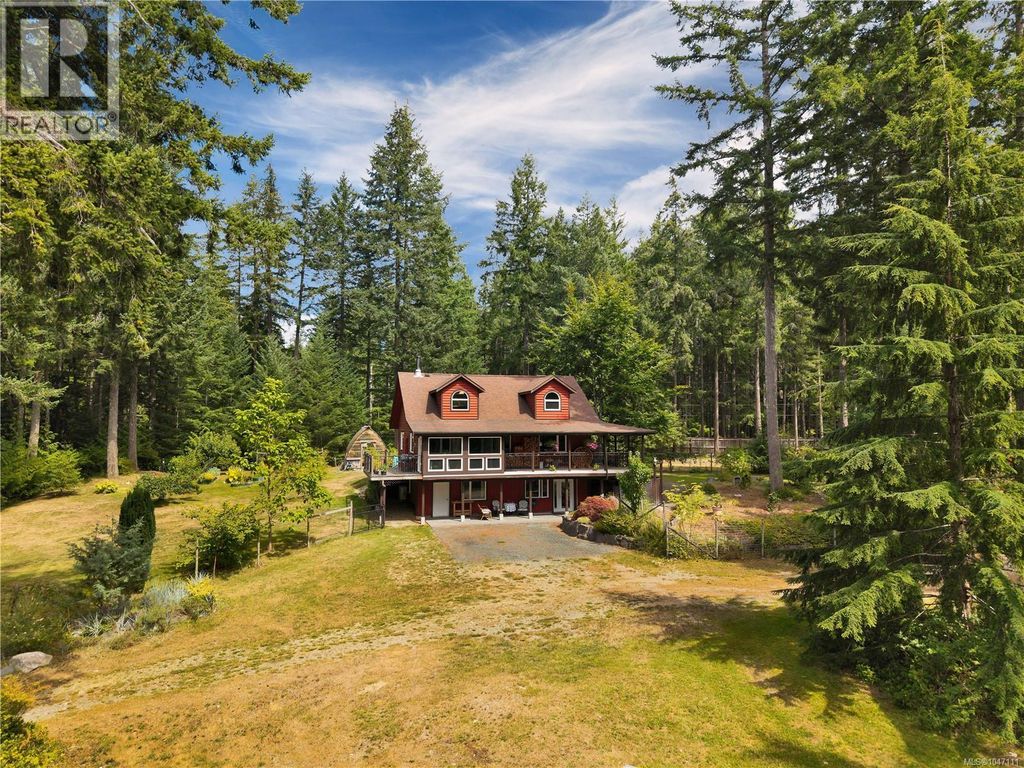 799 Smiths Rd, Quadra Island