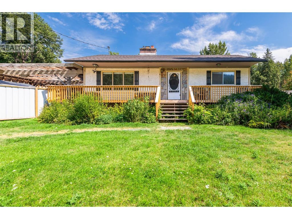 9005 3 & 95 Highway, Yahk