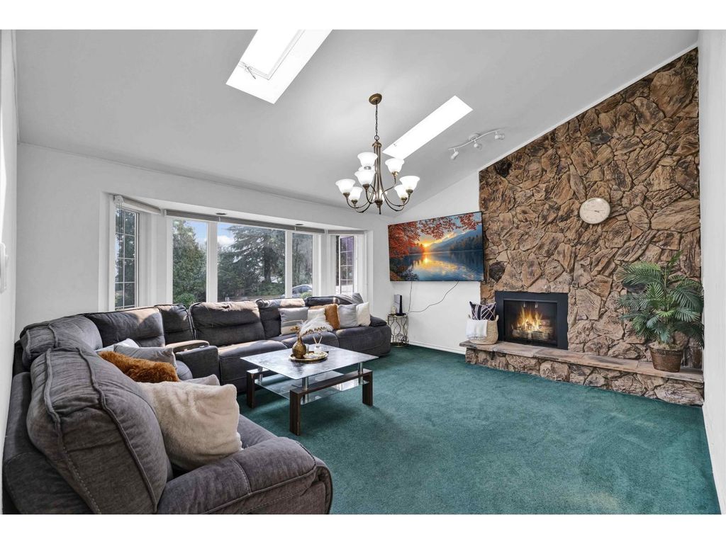 12921 Southridge Drive, Surrey