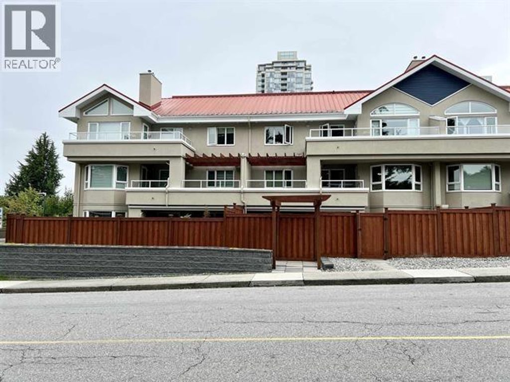 201 501 Cochrane Avenue, Coquitlam