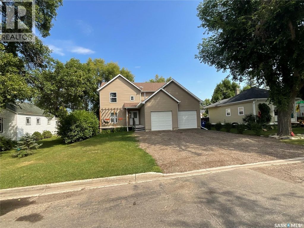 2018 8th Street, Rosthern