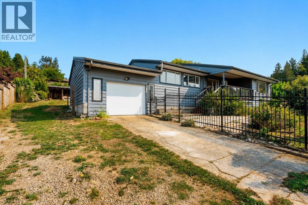 6504 Meier Road, Sechelt