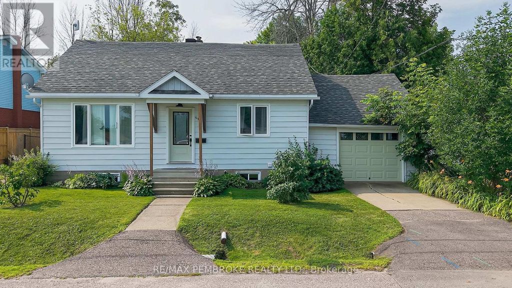 496 Wilbert Street, Pembroke