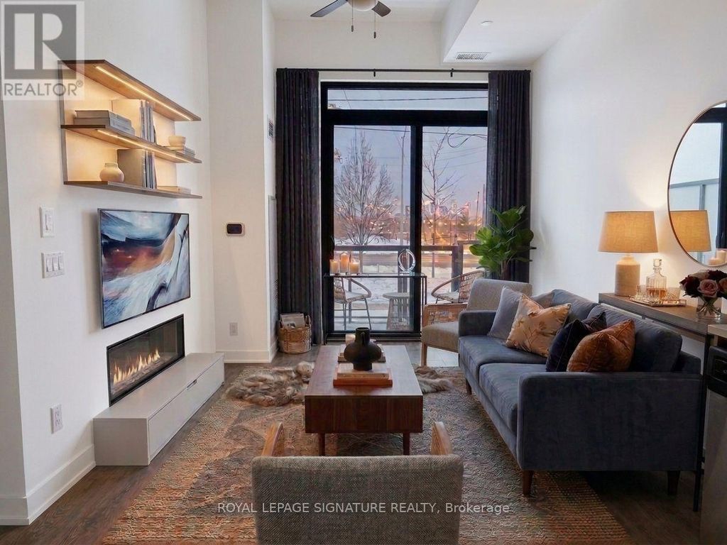 104b - 3200 Dakota Common, Burlington (alton)