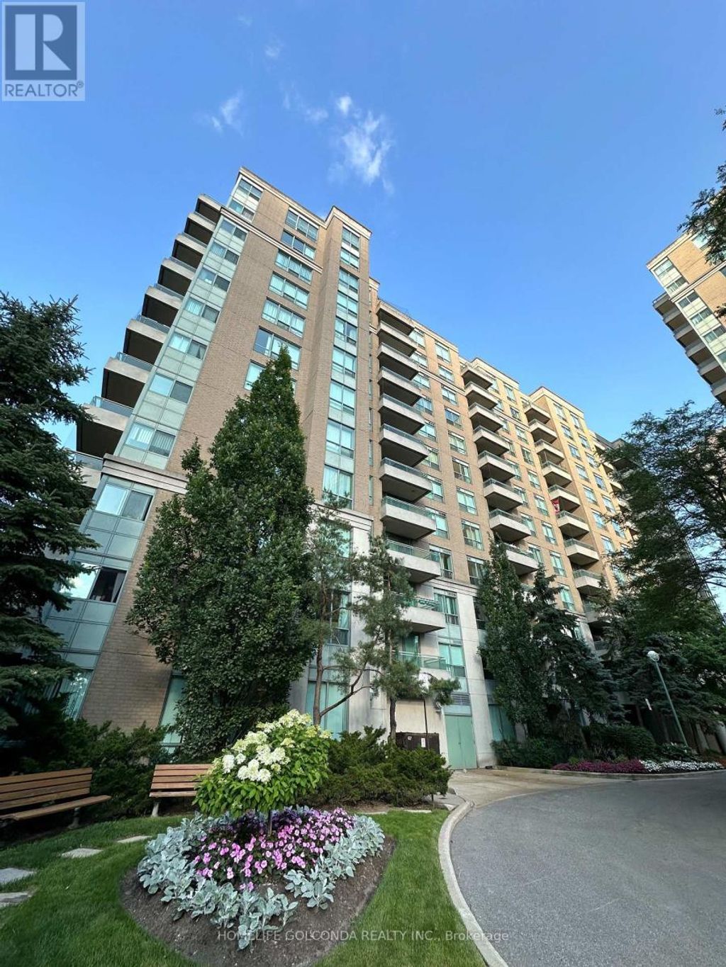 416 - 39 Pemberton Avenue, Toronto (newtonbrook East)