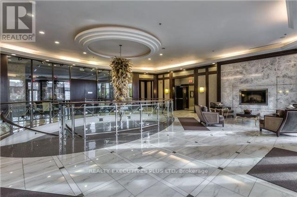 404 - 135 Wynford Drive, Toronto (banbury-Don Mills)