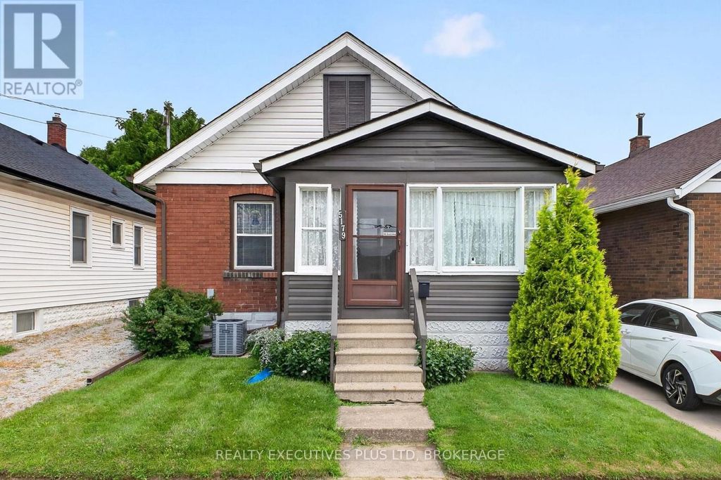 5179 Huron Street, Niagara Falls (cherrywood)