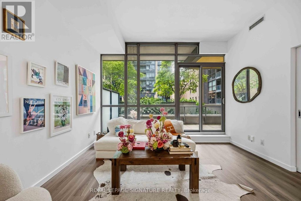 202 - 8 Charlotte Street, Toronto (waterfront Communities)