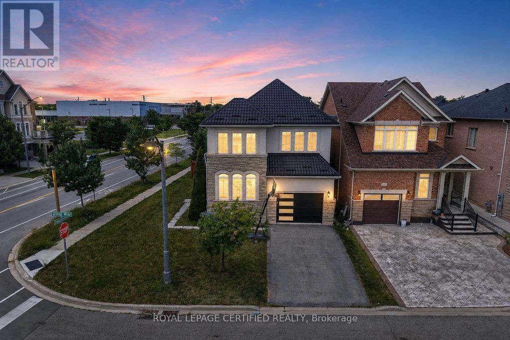2561 Grand Oak Trail, Oakville (wm Westmount)