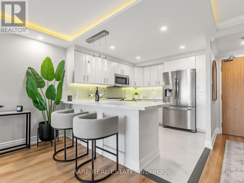 710 - 7601 Bathurst Street, Vaughan (crestwood-Springfarm-Yorkhill)